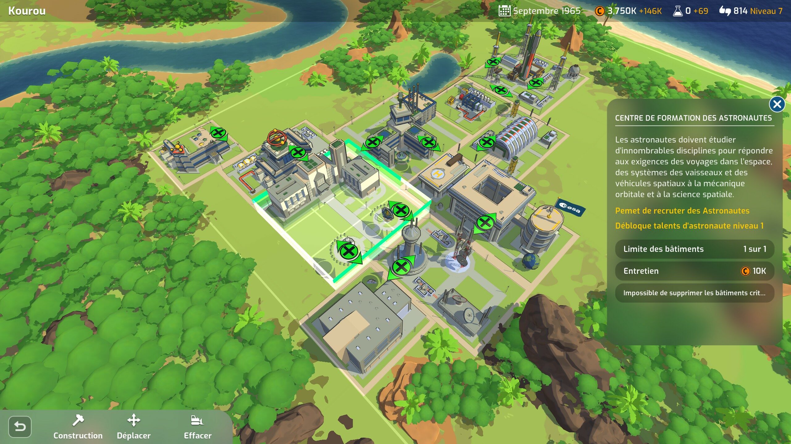 La construction du centre spatial est un petit Tetris dans lequel il faut optimiser le placement des bâtiments pour ramasser différents bonus.
