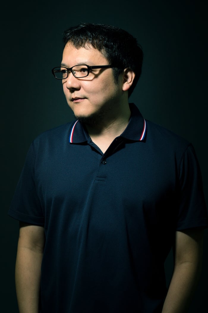 Hidetaka qui regarde partir l’idée d’une coop' pour Sekiro.