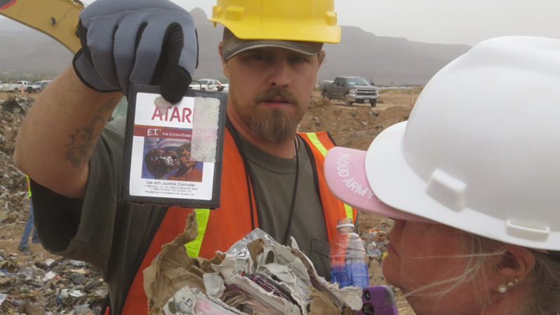 Atari enterre E.T. dans le désert